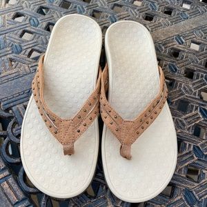 Vionic Tide TASHA Toe Post Toffee Sandal Orthotic Arch Support sz 9